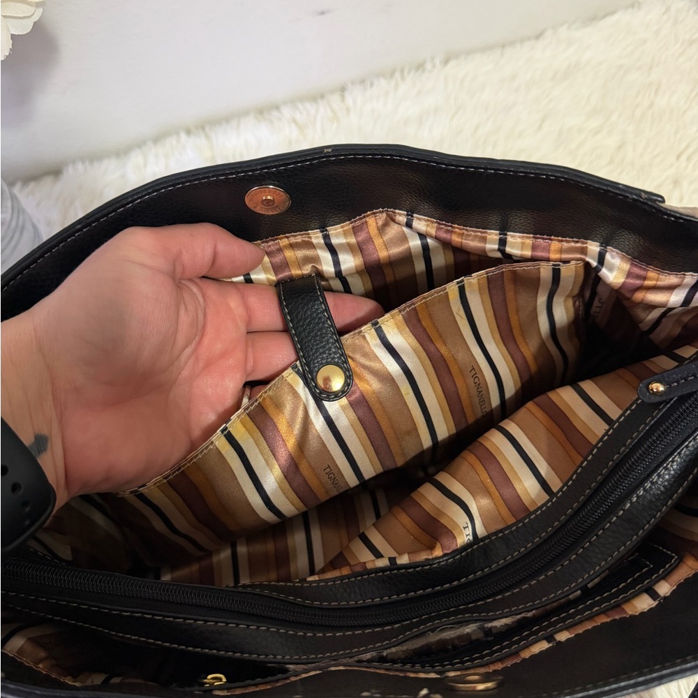 Tignanello Black and Tan Tote Bag - Picture 12 of 16